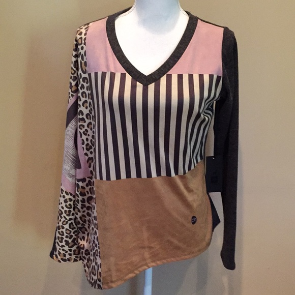 Volt Design Leo Sweater Asymmetrical Pullover Top NWT - Picture 7 of 7